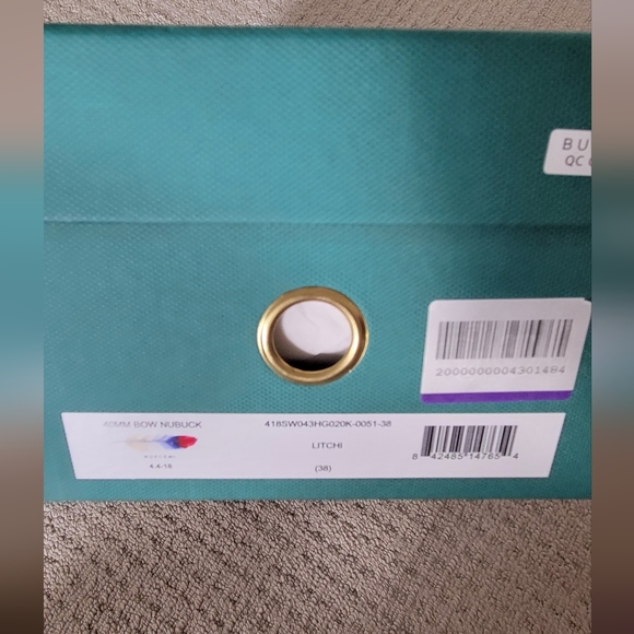 NWT Buscemi 40 MM Bow Numbuck in Litchi - Picture 11 of 12